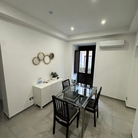 Sistra Apartment *